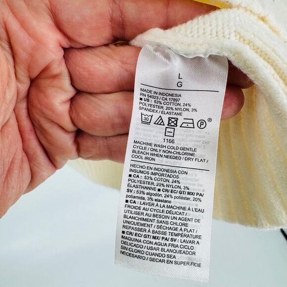 Old Navy SoSoft LOVE Sweater Cream Black Graphic Knit Pullover Size Large - Picture 4 of 6